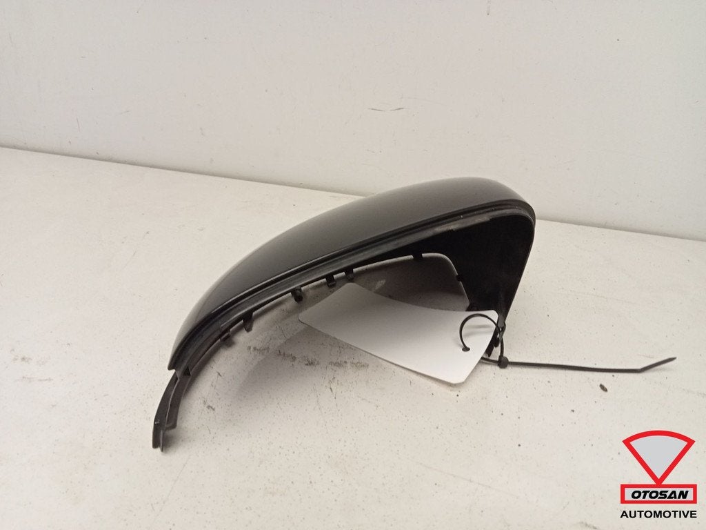 Coque de r troviseur gauche d'origine pour Mercedes-Benz Cla, Mercedes-Benz AG, Mercedes-Benz, Utilisé, Mercedesstrasse 120
70372  Stuttgart, DE