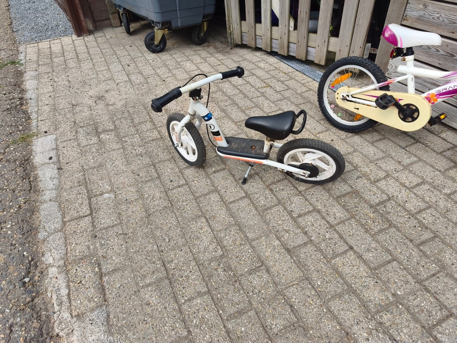 Verschillende kinderfietsjes en loopfietsen, Enlèvement