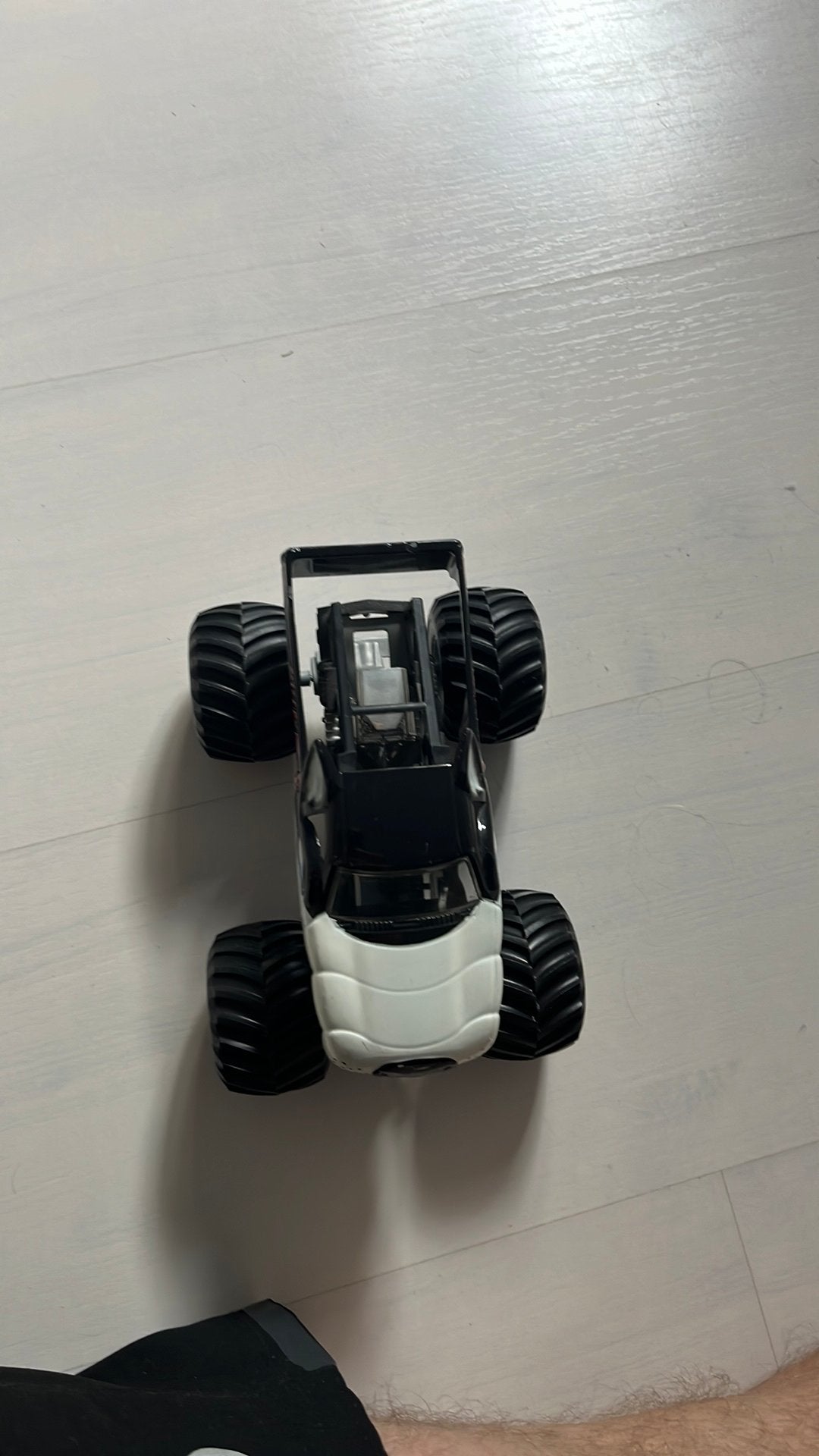 Grote monstertruck, Hobby en Vrije tijd, Ophalen, Gebruikt