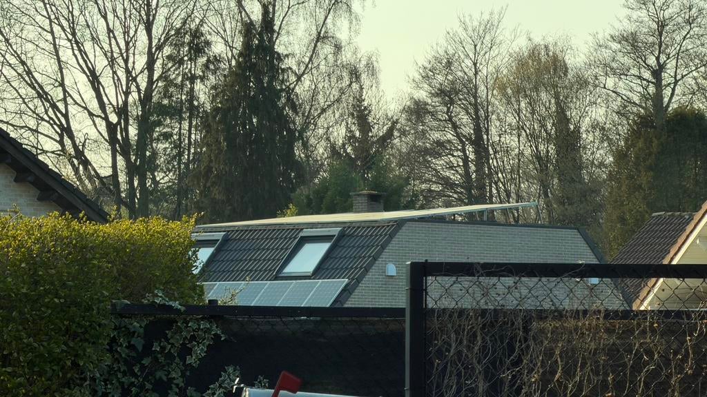 Omvormer + schans + 14 zonnepanelen + kwh-teller, Ophalen, Gebruikt, Compleet systeem, 200 wattpiek of meer