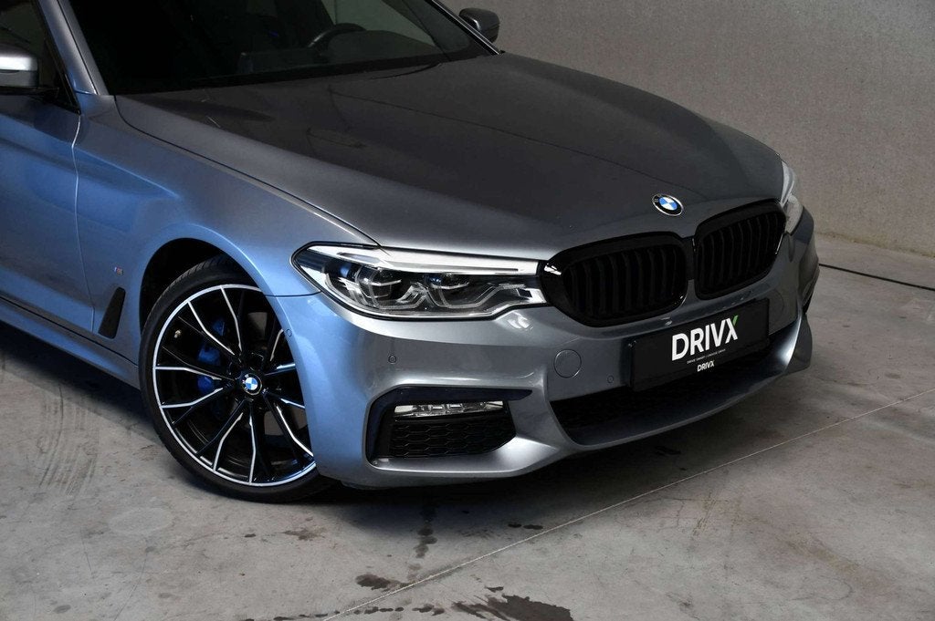 BMW 5 Serie 530 530e - PHEV - M-Sport - Shadowline - Keyless, Achterwielaandrijving, Gebruikt, 4 cilinders, Leder