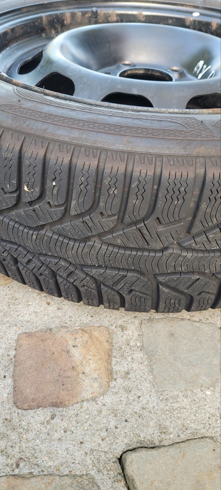 4 pneus  plus  jantes,dimensions  195 / 55  R 16   87 H, Ophalen