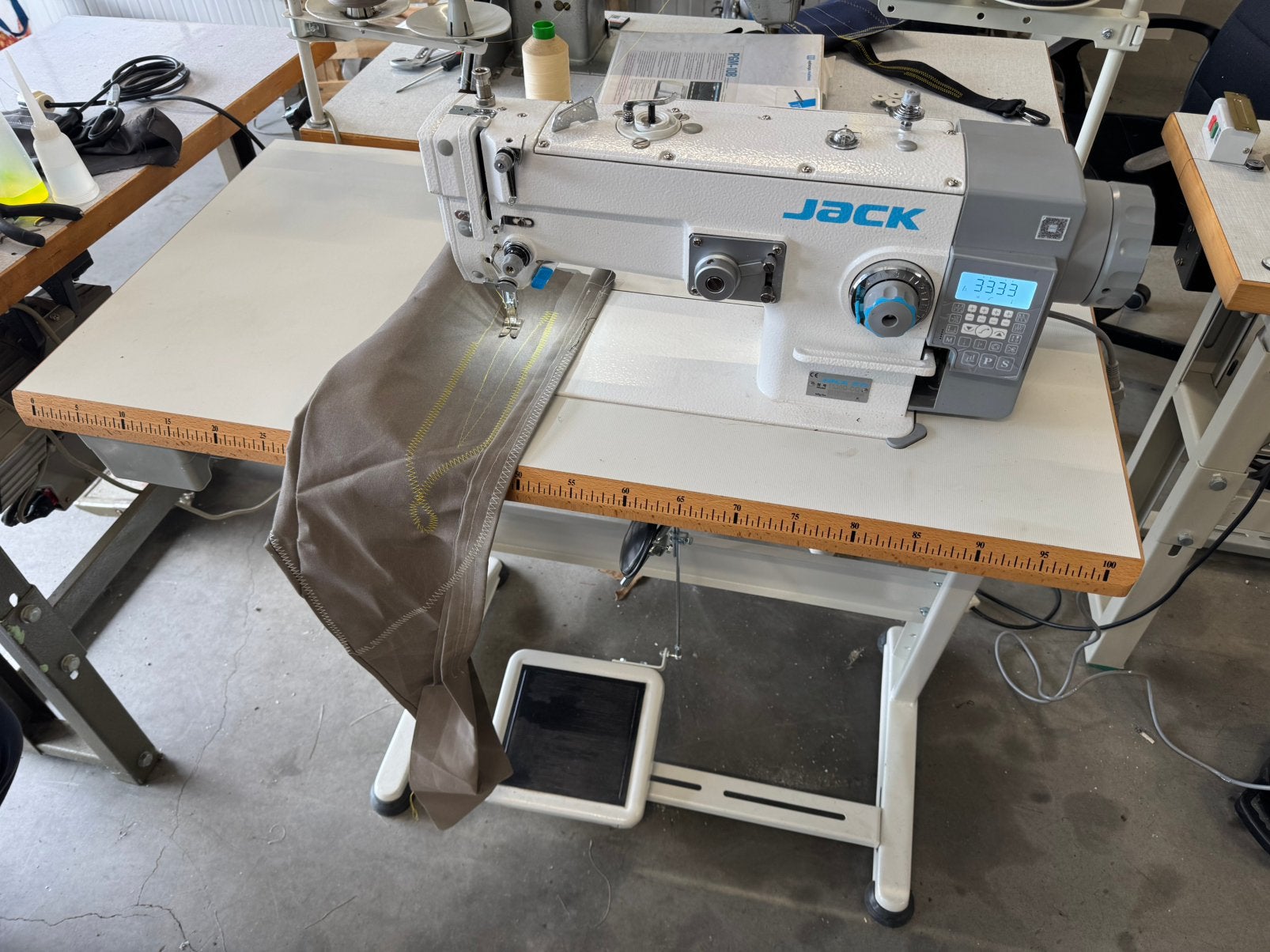 Industriele naaimachine jack zigzag recht automaat nieuw, Hobby en Vrije tijd, Naaimachines en Toebehoren, Nieuw, Naaimachine