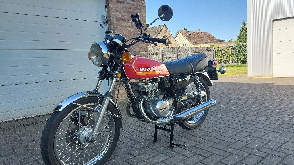 Suzuki GT185 oldtimer motorfiets 2 cilinder 2-takt Zeer mooi, Motoren, 2 cilinders, Gebruikt, 185 cc, 12 t/m 35 kW
