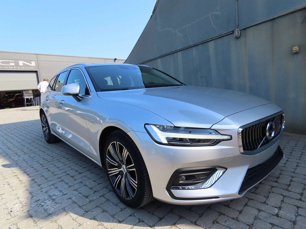 Volvo V60 V60 2.0 B3 MHEV Inscription Geartronic MILD HYBRID, Automaat, Lichtsensor, Gebruikt, 4 cilinders