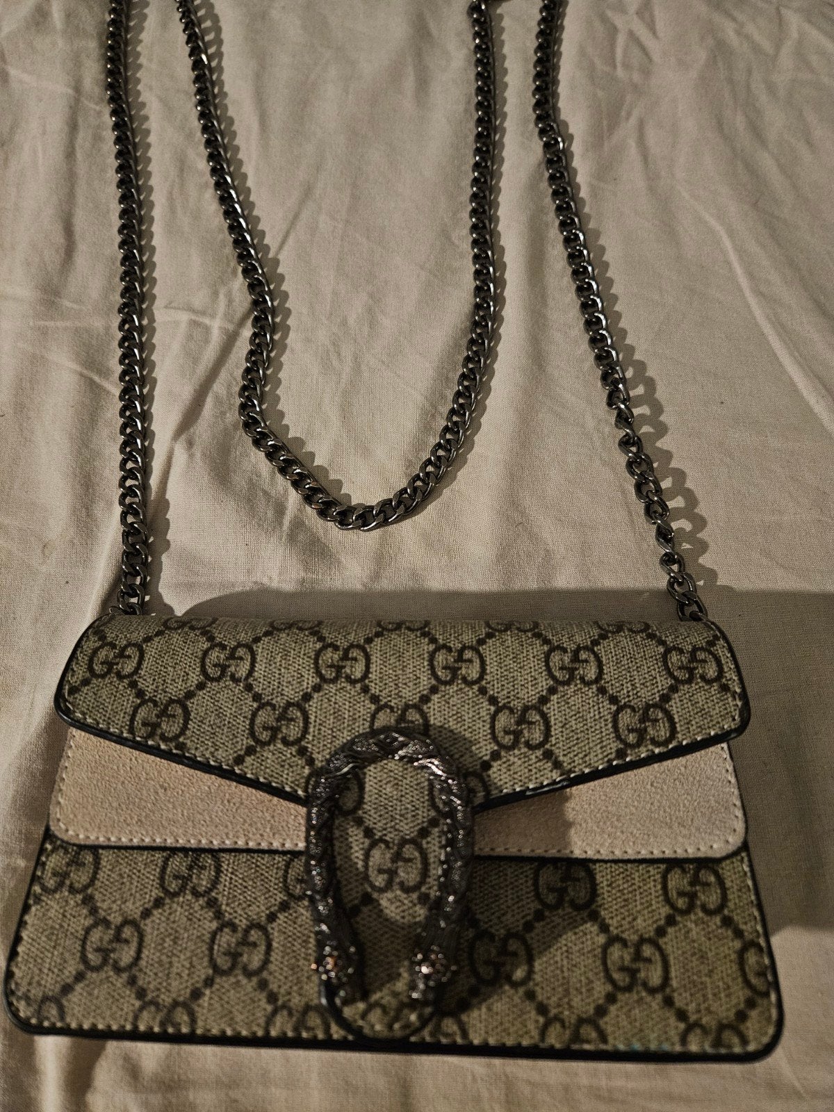 Mini schoudertas Gucci (tweedehands) , kan smartphone in., Handtassen en Accessoires, Beautycases, Ophalen of Verzenden