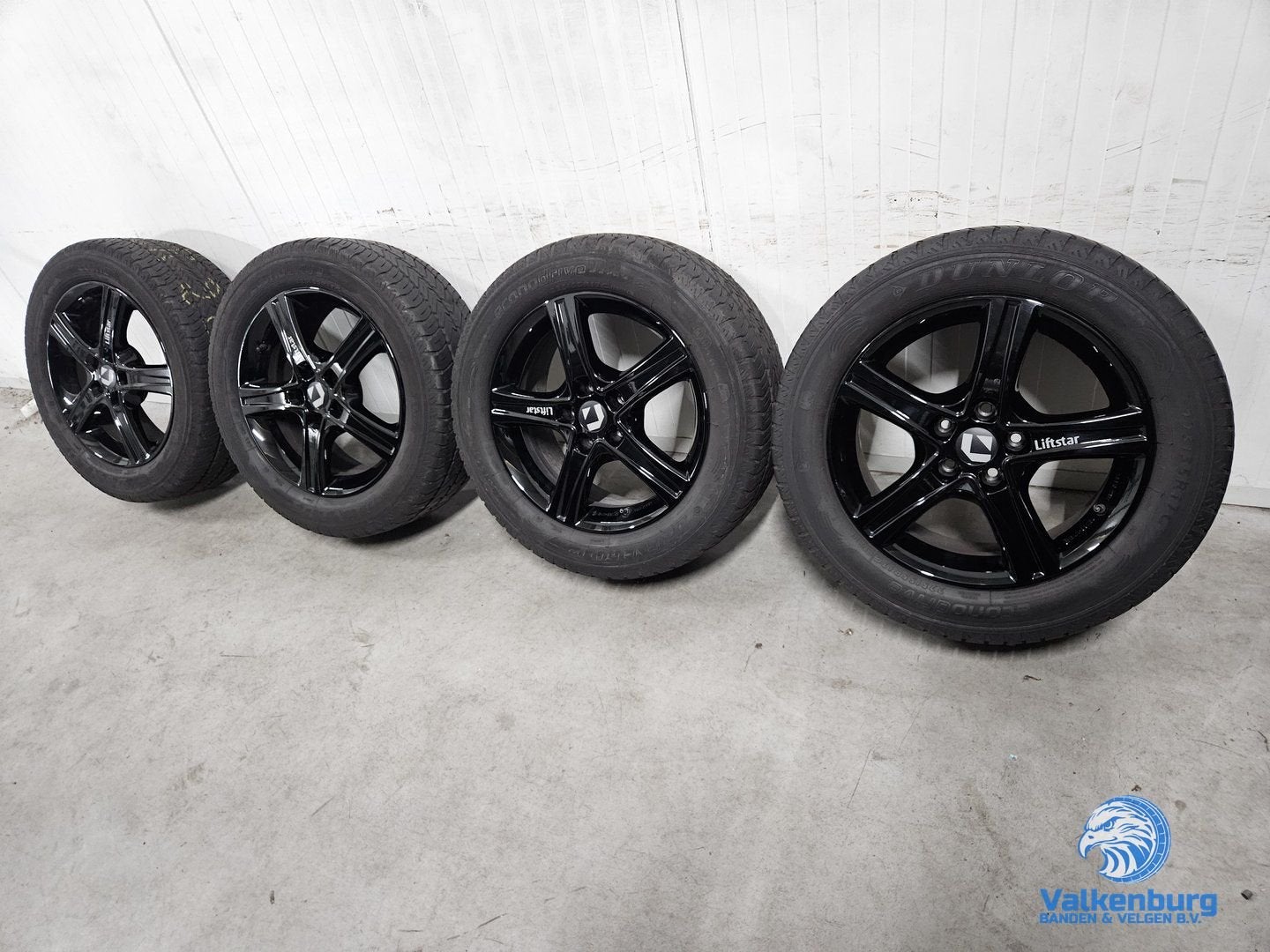 6mm! Mercedes Vito V-Klasse W447 17 inch zwarte velgen TPMS, -, -, Banden en Velgen, 17 inch