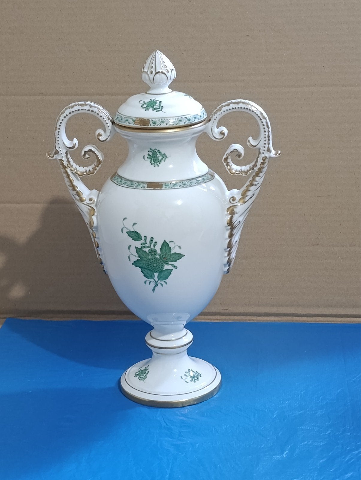 grand vase Herend porcelaine antique ancien vintage, Antiquités & Art, Enlèvement ou Envoi