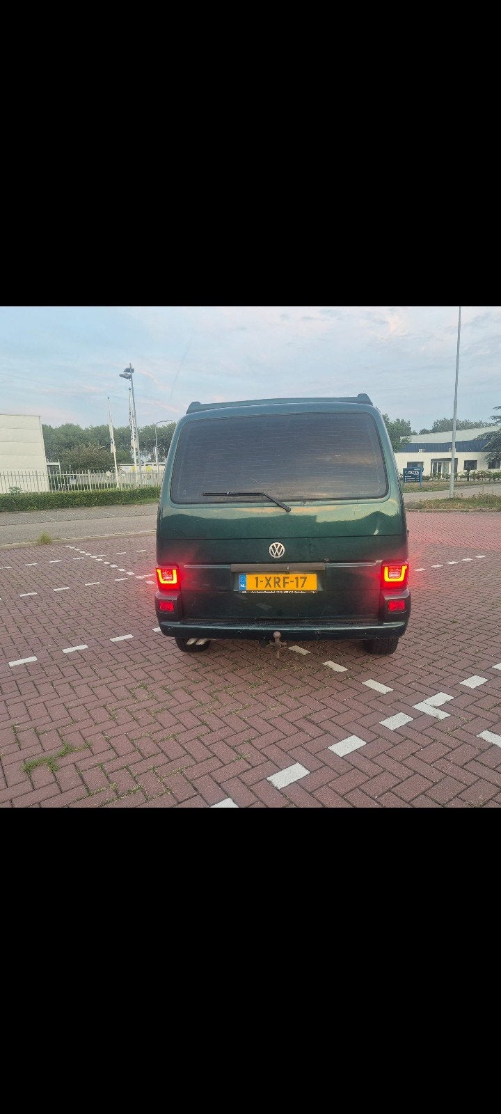 volkswagen MULTIVAN,  2,5 TDI UOPLYST, Voorwielaandrijving, 2000 kg, Grijs, Particulier