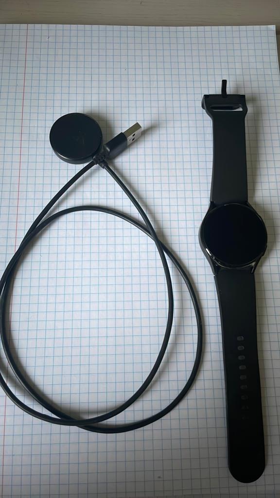 Samsung galaxy watch 4, Ophalen, Zwart, Zo goed als nieuw, Conditie
