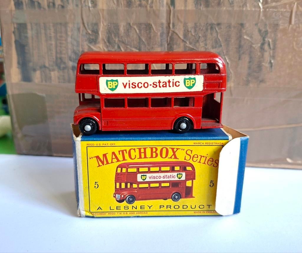 Matchbox 5 Routemaster bus, Envoi