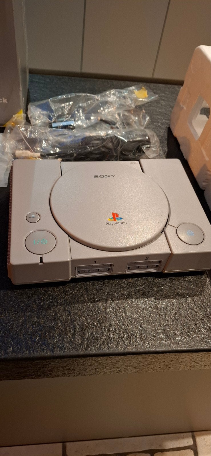 PS1, Consoles de jeu & Jeux vidéo, Consoles de jeu | Sony PlayStation 1, Enlèvement, Avec 2 manettes