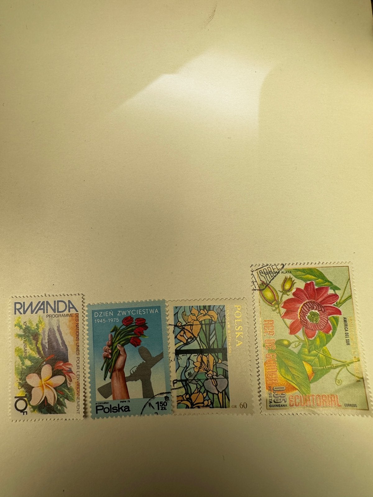 4 oude postzegels, Postzegels en Munten, Ophalen