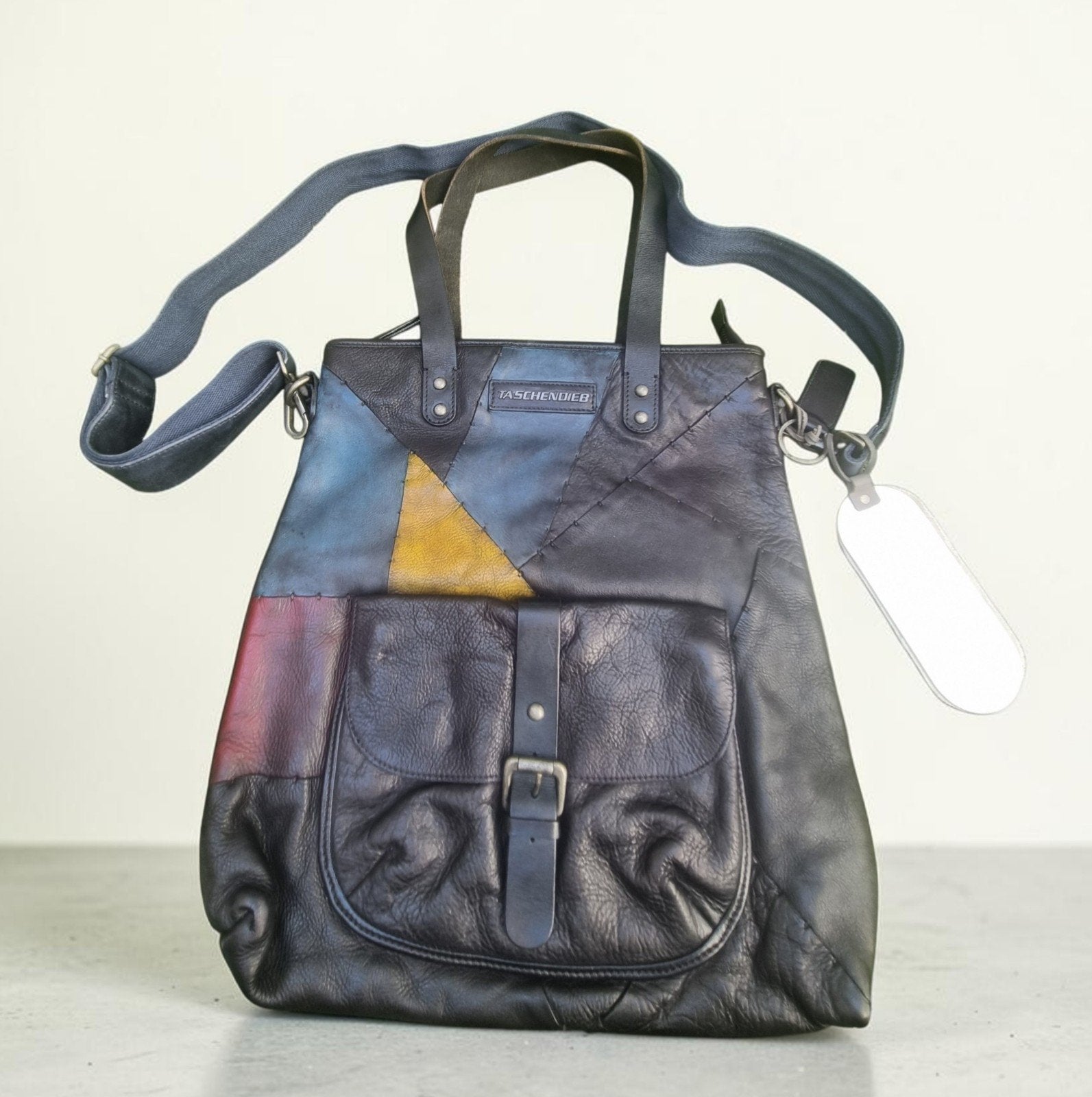 Sac à main/bandoulière en cuir Taschendieb NOUVEAU ! - 40 x, Bijoux, Sacs & Beauté, Sacs | Sacs à bandoulière, Neuf, Autres marques