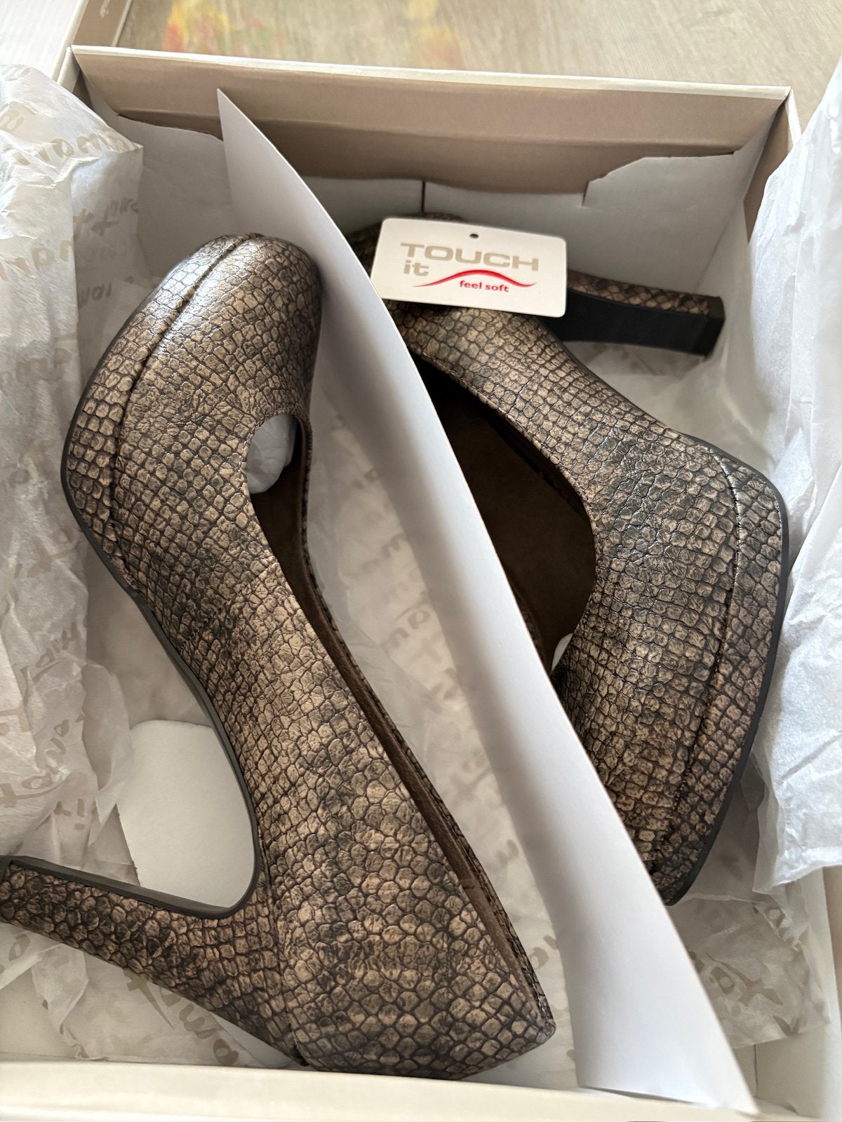 Tamaris pumps nieuw maat 37, Neuf, Enlèvement ou Envoi, Escarpins, Brun