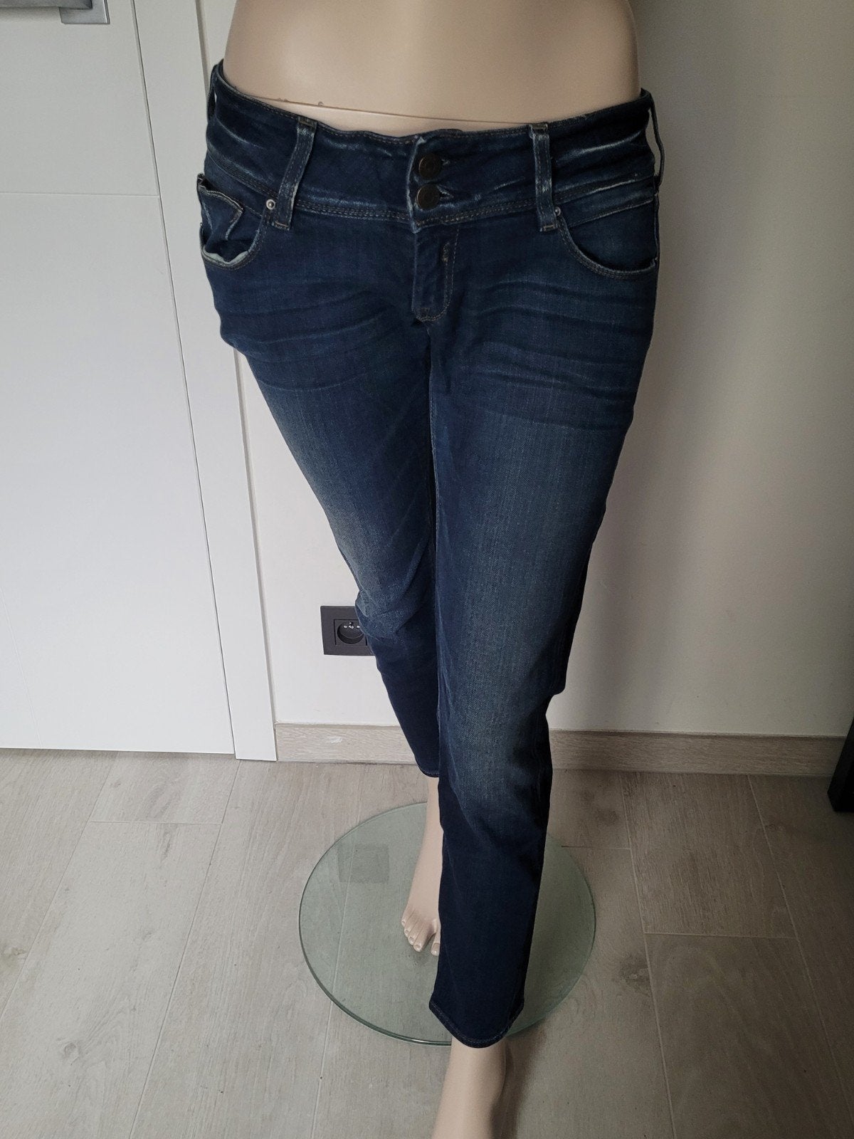 Jeans Cerises T31, Enlèvement ou Envoi