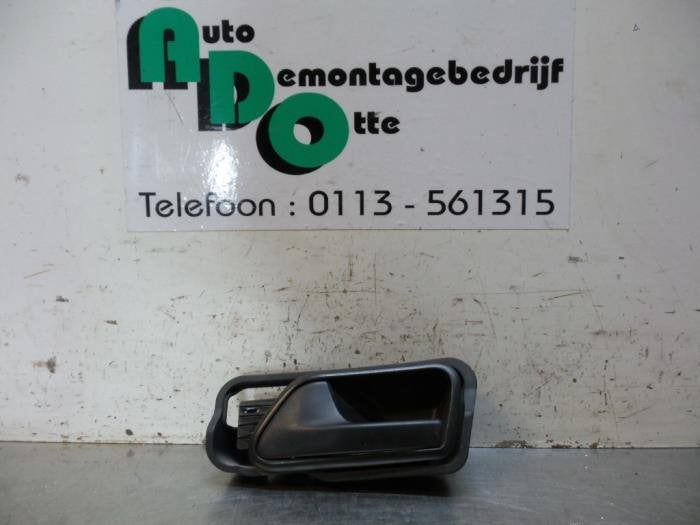 Poignée portière 2portes gauche d'un Volkswagen Caddy (Cad, Autos : Pièces & Accessoires, Volkswagen, -, 3 mois de garantie, Utilisé
