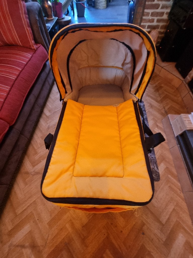 Carrycot mountainbuggy (one tree hill), Kinderen en Baby's, Buggy's, Ophalen of Verzenden