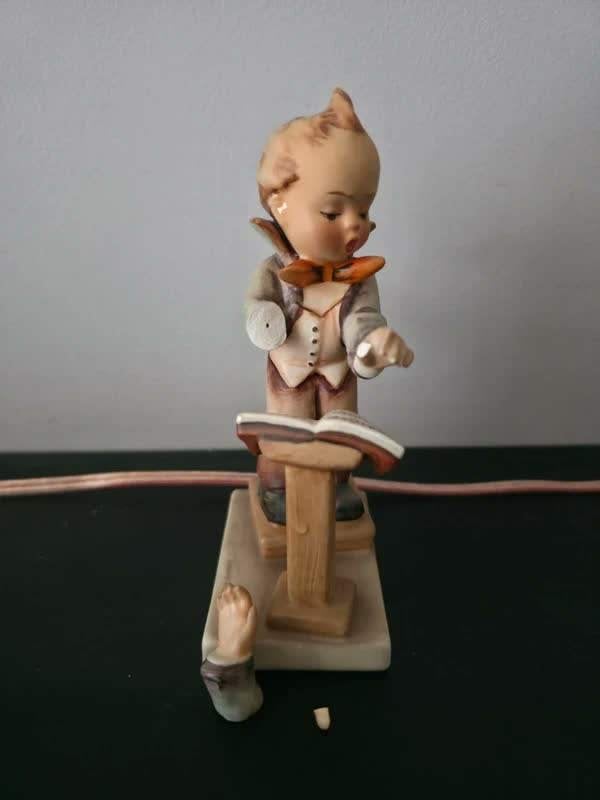 Vintage Goebel Hummel muzikant beeldje beschadigd, Ophalen of Verzenden, Gebruikt, Hummel