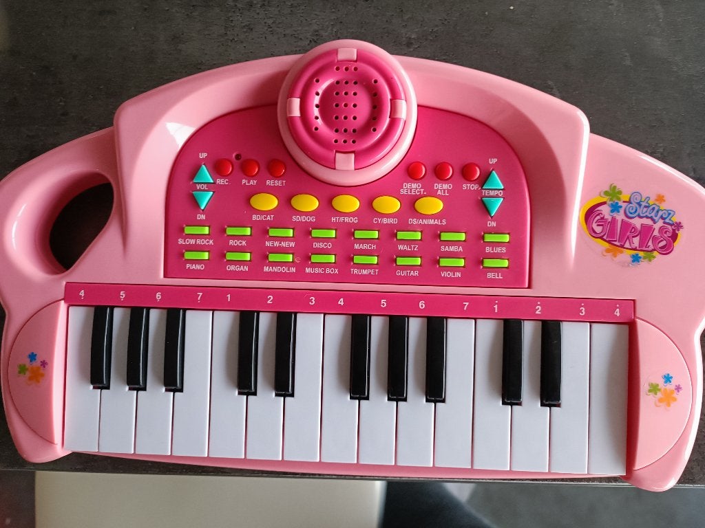 piano roze keyboard, Musique & Instruments, Claviers, Autres marques, Utilisé, Sensitif, Enlèvement ou Envoi