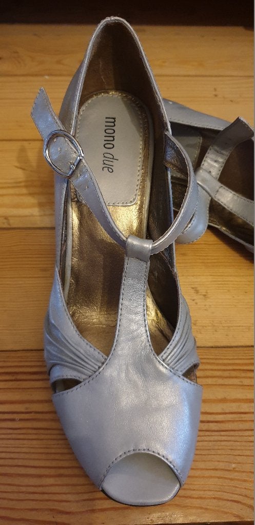 Mono Due leren pumps - Maat 37, Pumps, Ophalen of Verzenden, Zo goed als nieuw, Mono Due