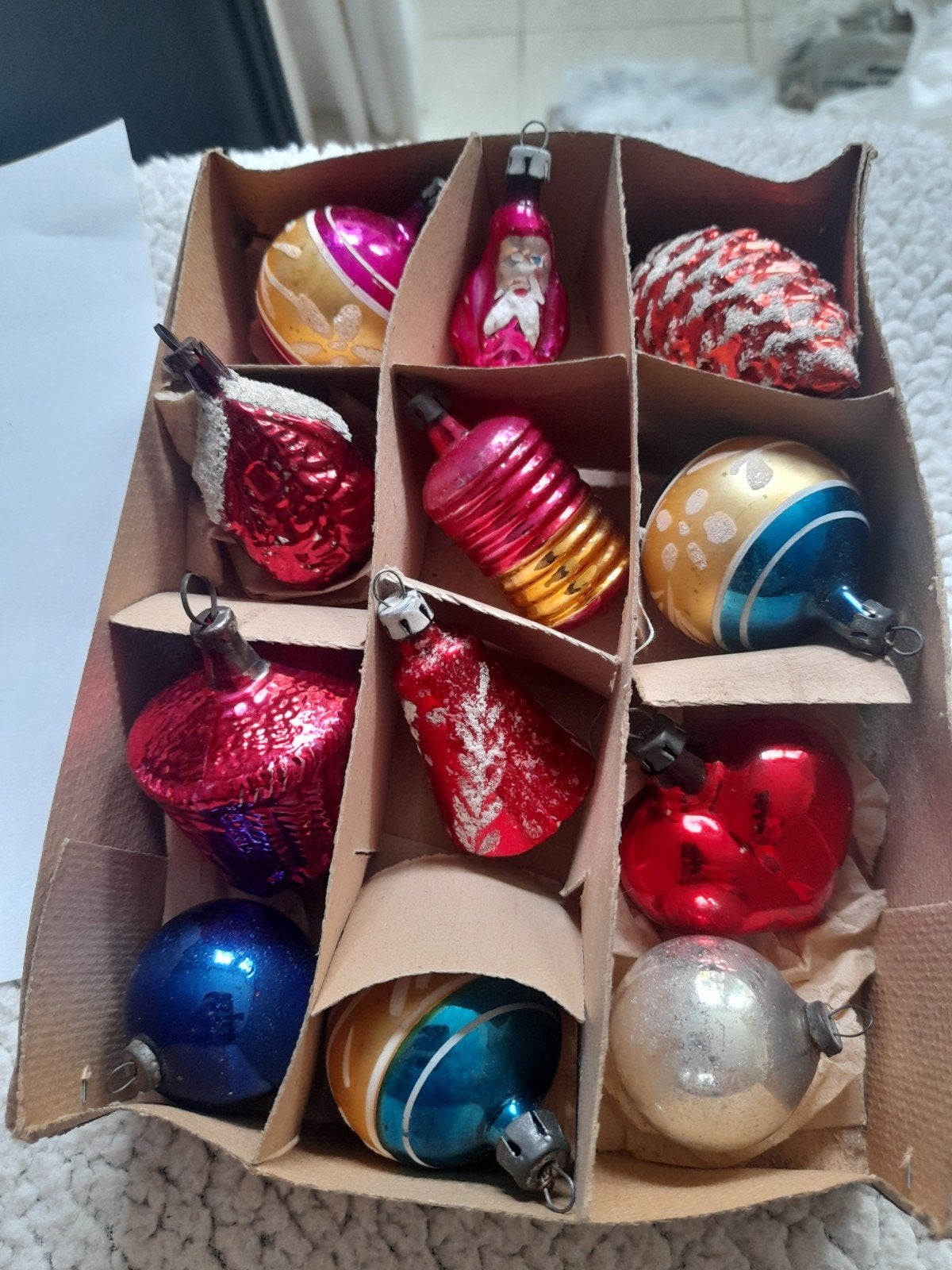 vieilles boules de Noël, Enlèvement ou Envoi
