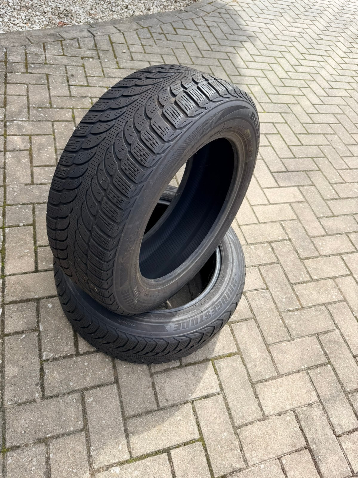 2 pneus hiver Bridgestone Blizzard, Enlèvement, Utilisé