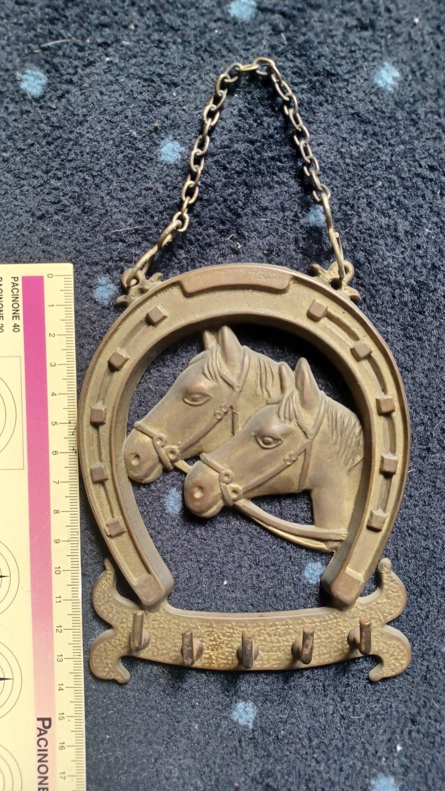 Vintage Messing Sleutelrek Paardenhoofden & Hoefijzer – Geel, Ophalen