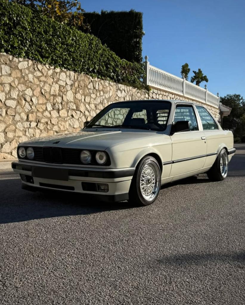 BMW E30 318i, Auto's, Achterwielaandrijving, Zwart, Wit, Leder