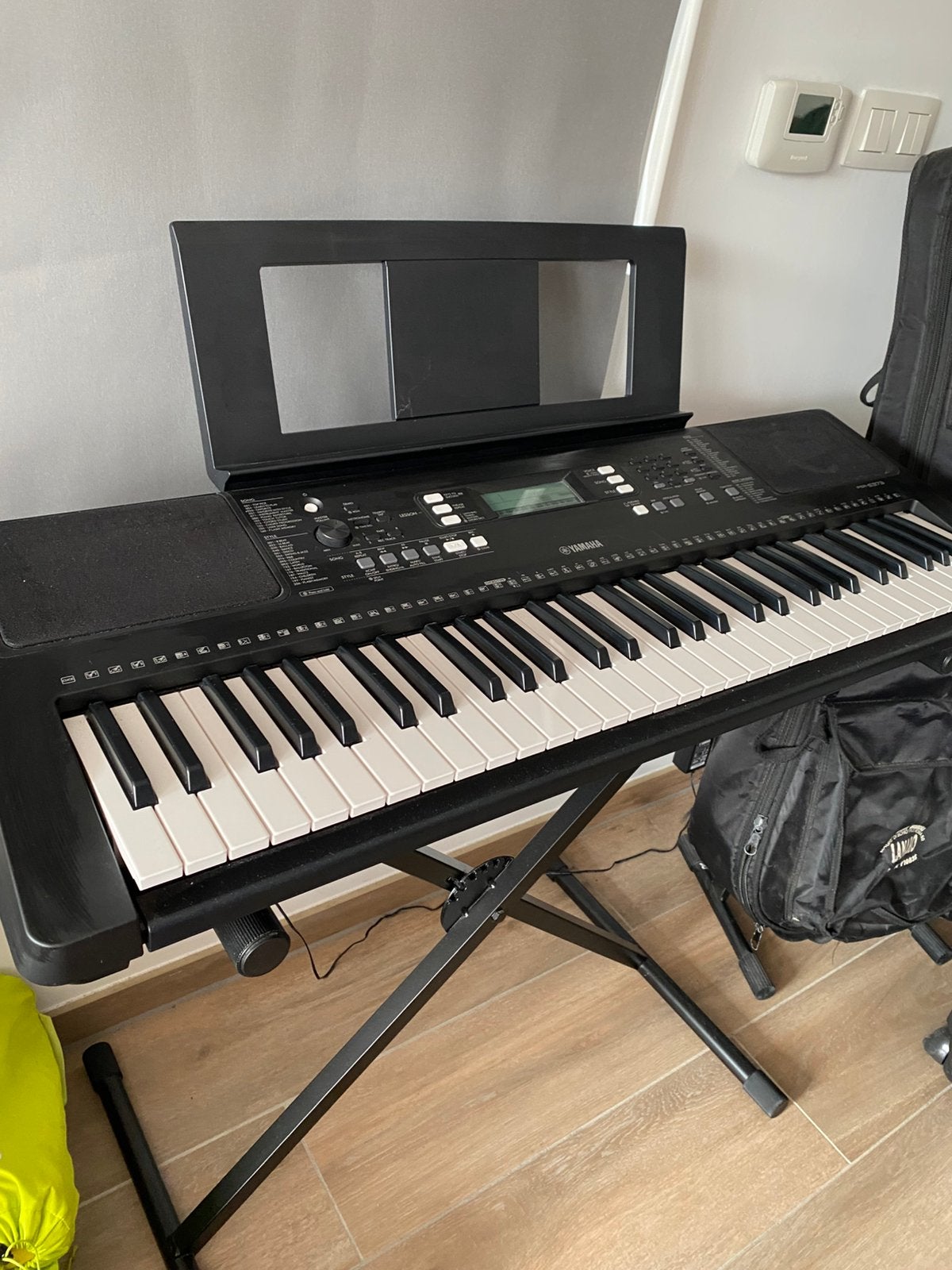 Yamaha piano PSR-E373, Muziek en Instrumenten, Keyboards, Ophalen, Zo goed als nieuw, 61 toetsen, Yamaha