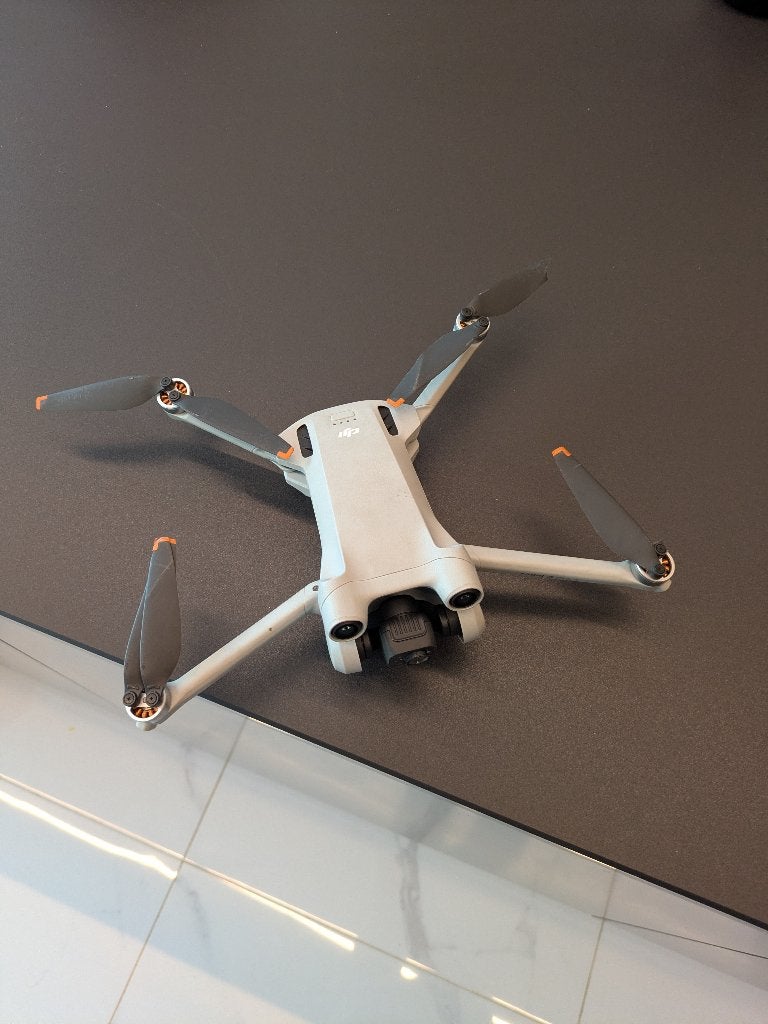 DJI Mini 3 Pro – defect + 3 accu’s, controller en koffer, Ophalen, Gebruikt, Cameradrone, 100 tot 1000 meter