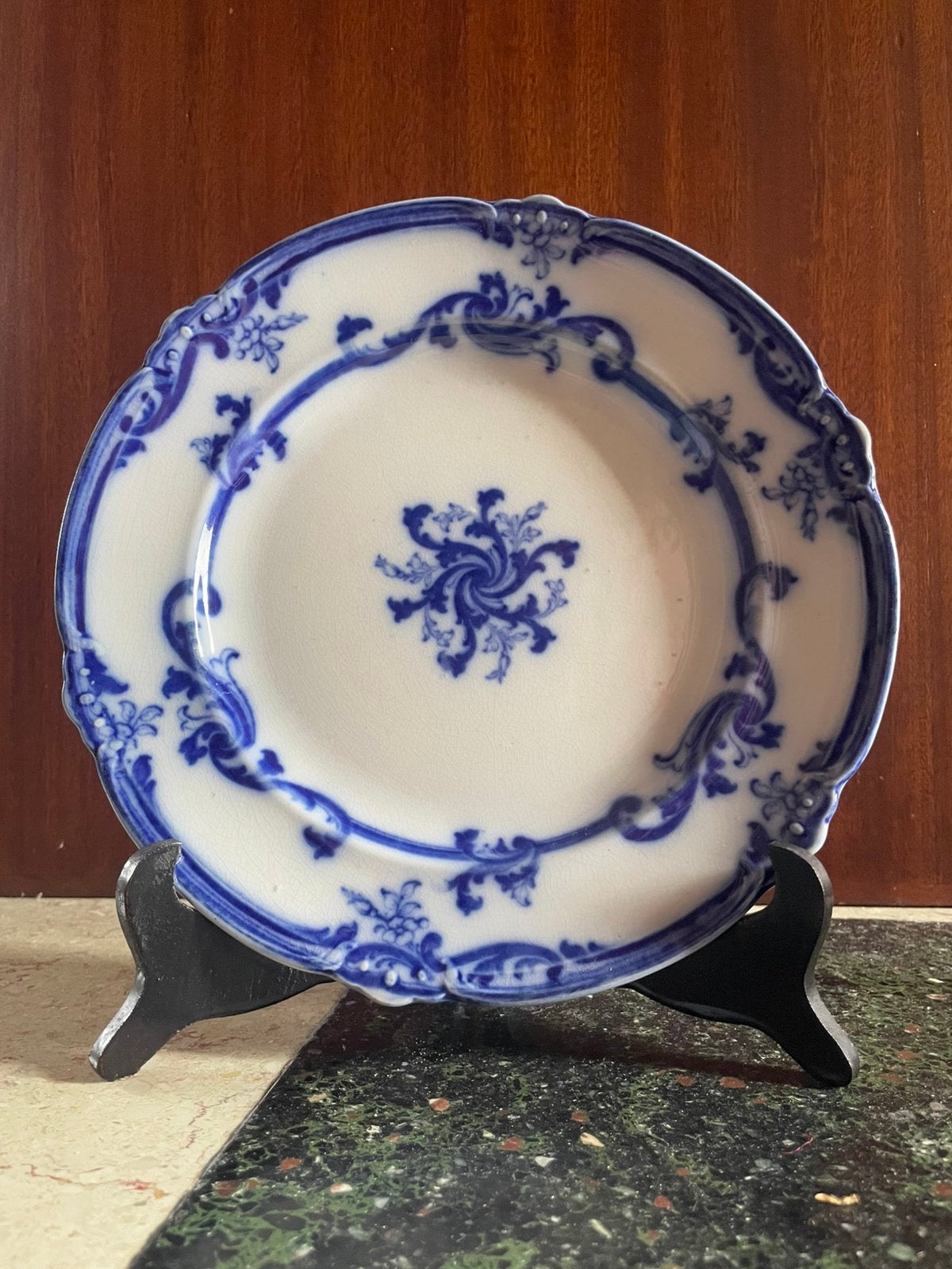 Blauw sierbord met label, Antiek en Kunst, Antiek | Wandborden en Tegels, Ophalen of Verzenden