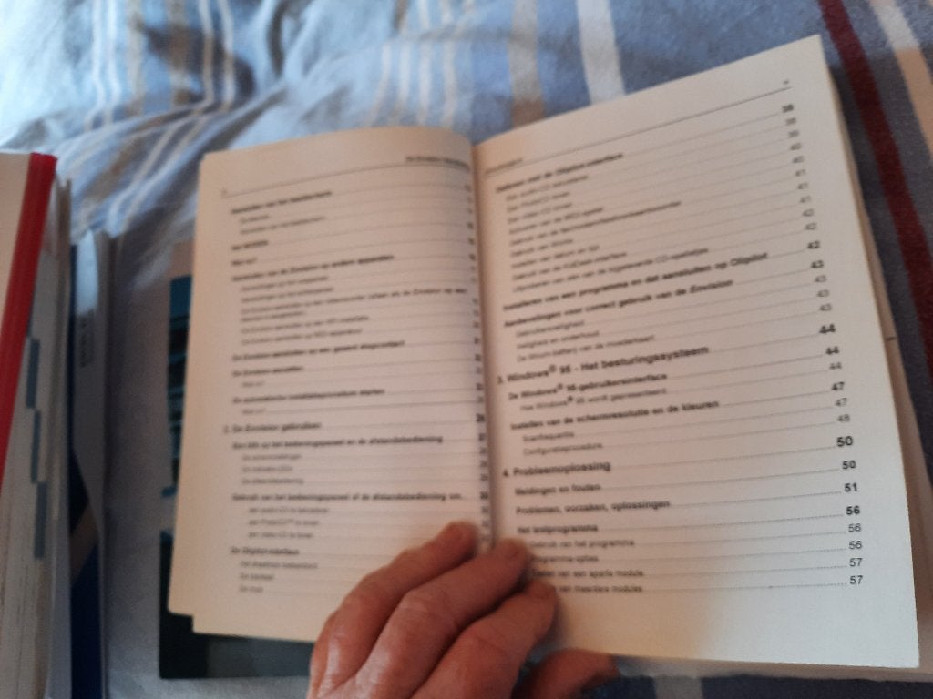 cursus olivetti , aanleren van aanpassingen aan je computer, Livres, Enlèvement ou Envoi