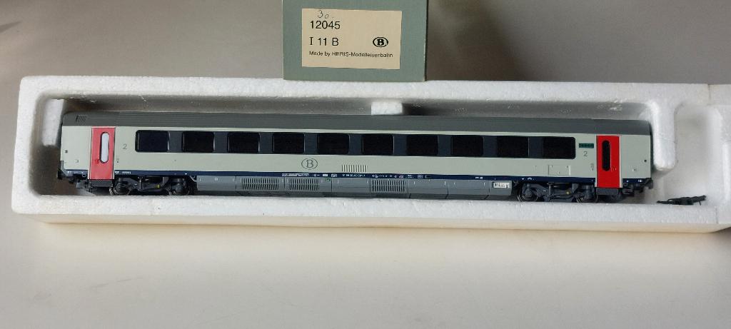 NMBS/SNCB LS MODELS VOITURE I11B *HO*DC* N 12045, Autres marques, Analogique, Set de Trains, Envoi