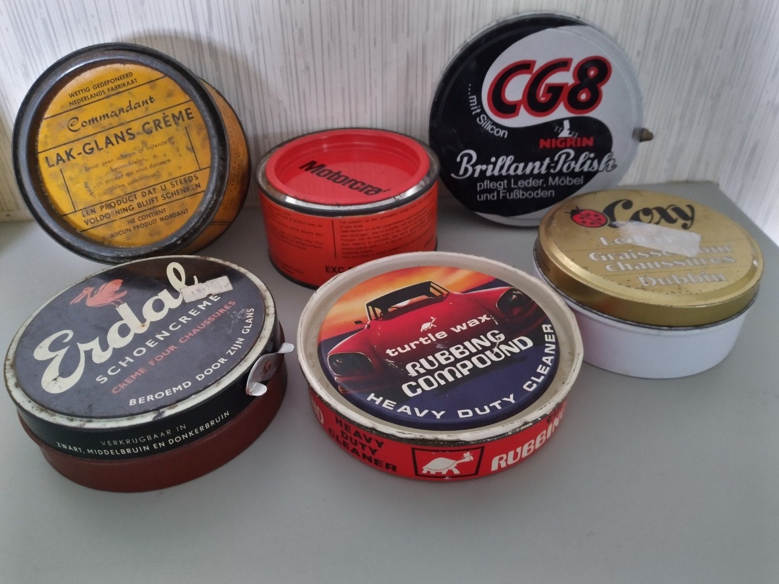 blikken dozen allerlei, Enlèvement