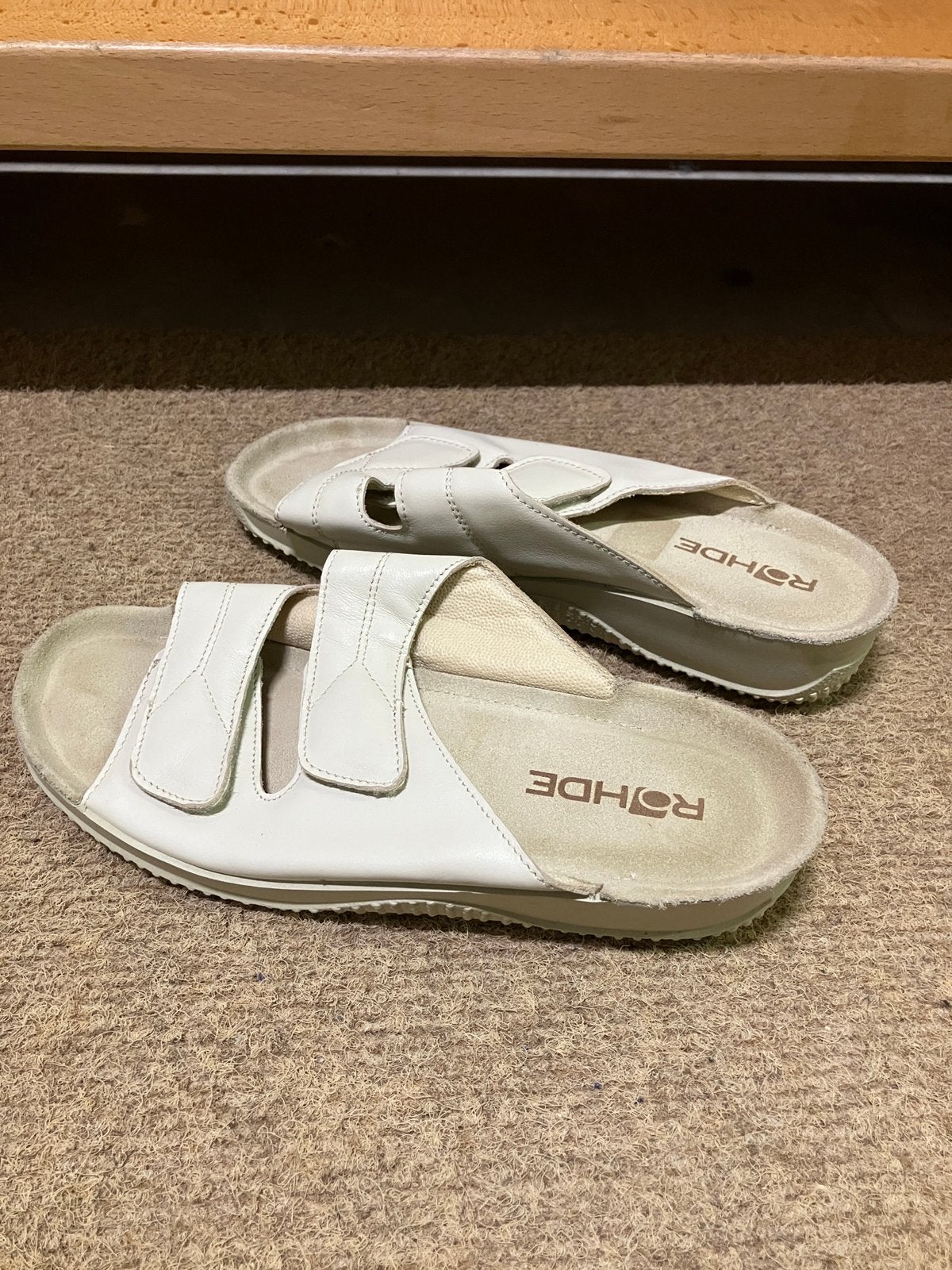 Rhode slippers beige maat 41, Ophalen of Verzenden, Zo goed als nieuw, Beige, Slippers