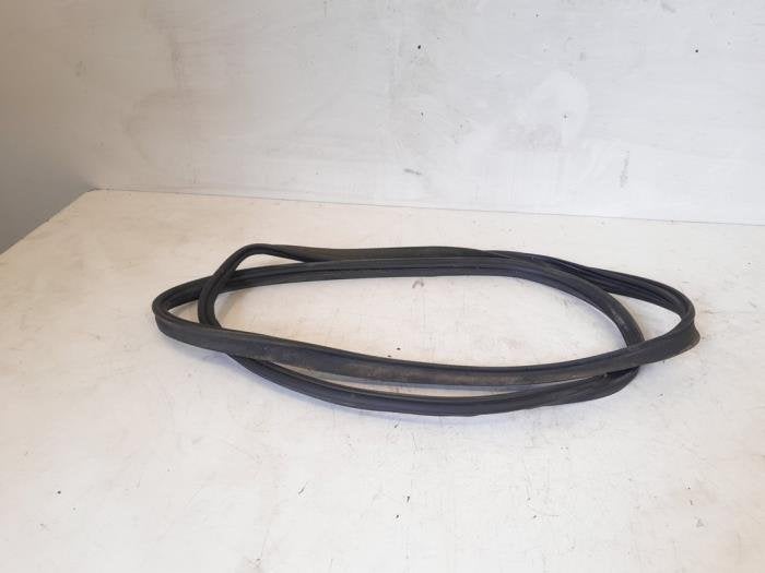 Couvercle coffre joint caoutchouc d'un Audi A4, -, 3 mois de garantie, Audi, Utilisé