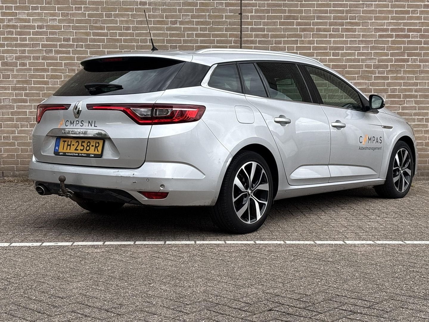Renault Megane Estate 1.3 TCe Bose | € 4.950,- NETTO! | Came, Auto's, Renault, Parkeersensor, Bedrijf, 117 g/km, Zilver of Grijs