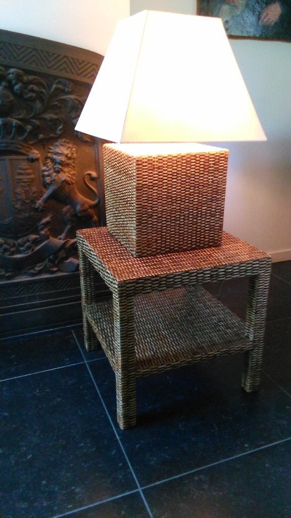 Bijzettafel rotan + tafellamp rotan - stijl Flamant h 116cm, Huis en Inrichting, Tafels | Bijzettafels, Ophalen