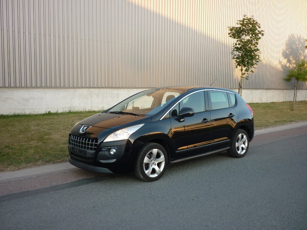 3008 1.6i benzine, Navi, Airco, Euro 5, 4 cilinders, 1600 cc, Zwart