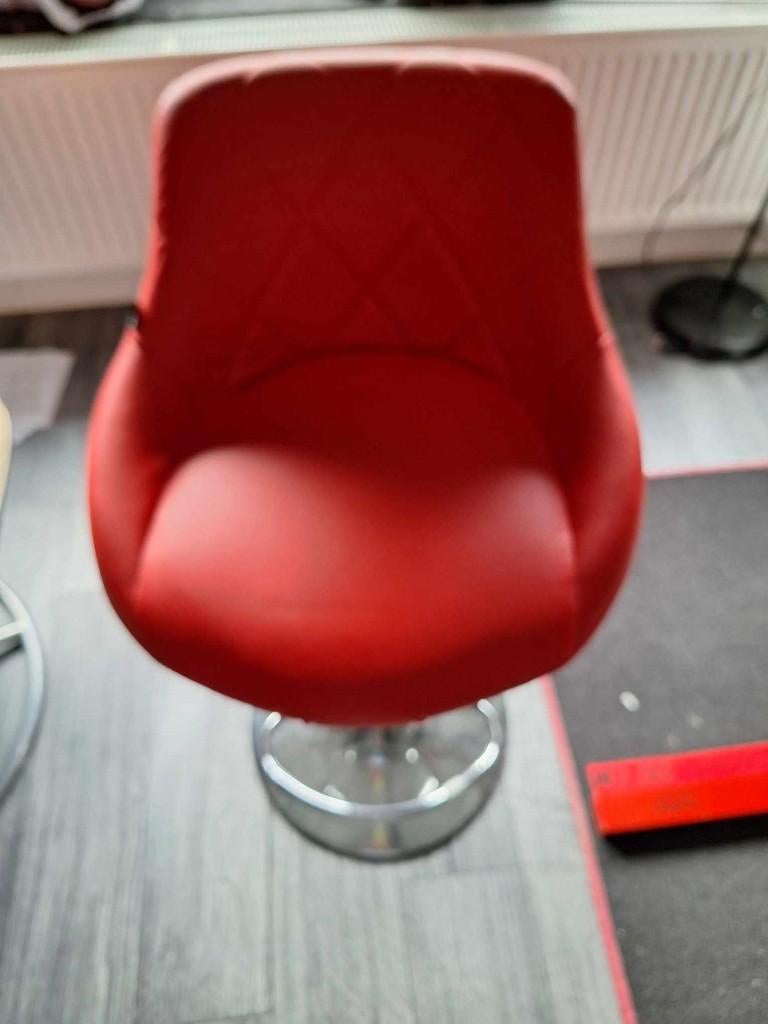 kruk rood, Ophalen, Gebruikt, In hoogte verstelbaar