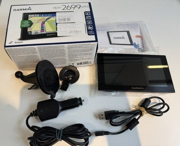 Garmin Nuvi 2699, Autos : Divers, Navigation de voiture, Enlèvement ou Envoi, Comme neuf