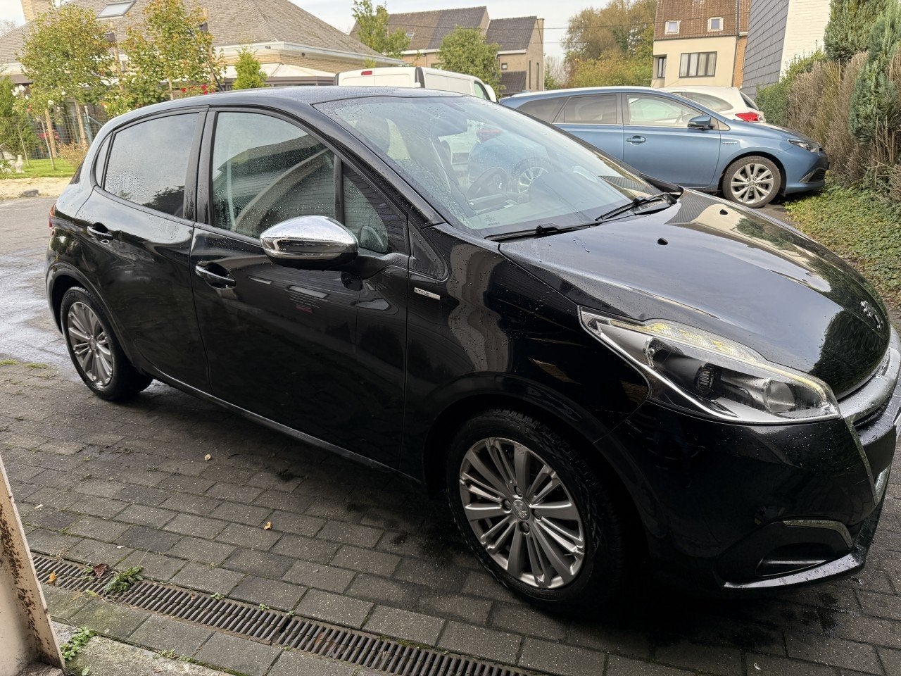 Peugeot 208 208 allure carplay (bj 2017), Auto's, Voorwielaandrijving, Stof, Gebruikt, Euro 6