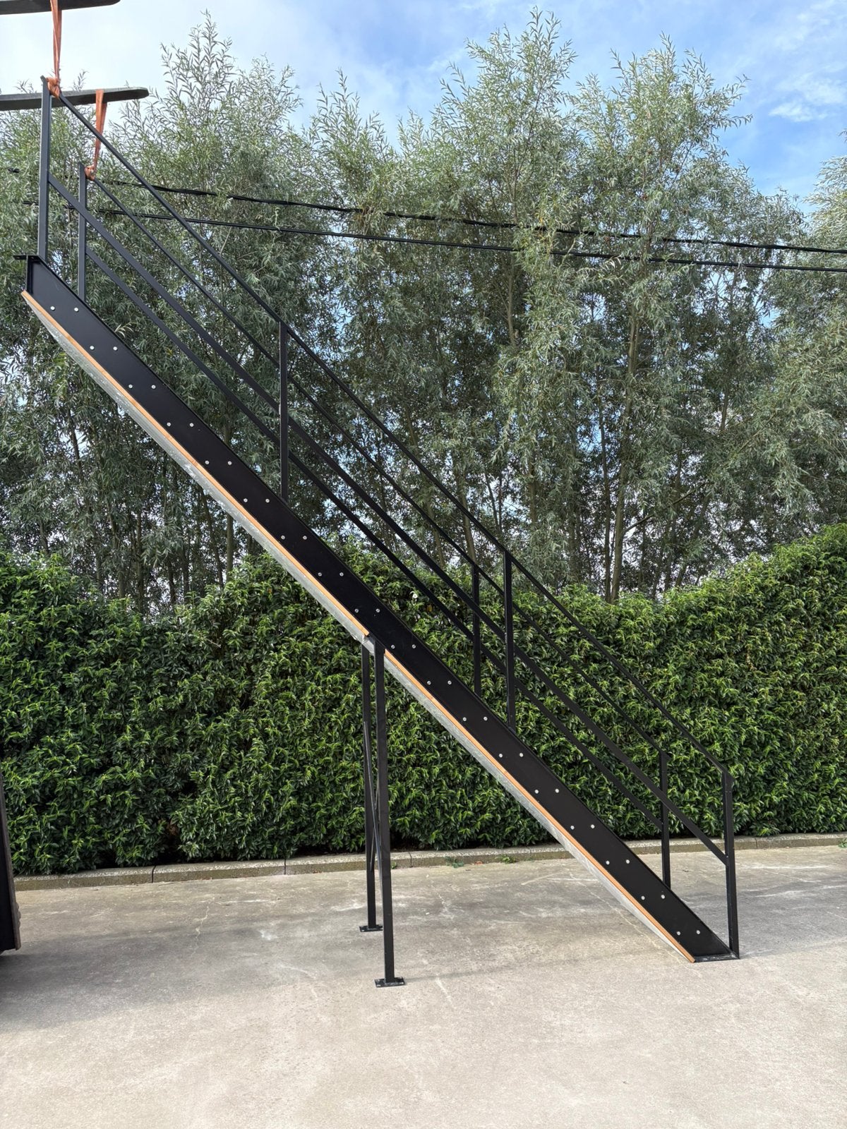 Trap - industriële trap - metalen trap, Doe-het-zelf en Bouw, Ladders en Trappen, Ophalen, Zo goed als nieuw, Trap