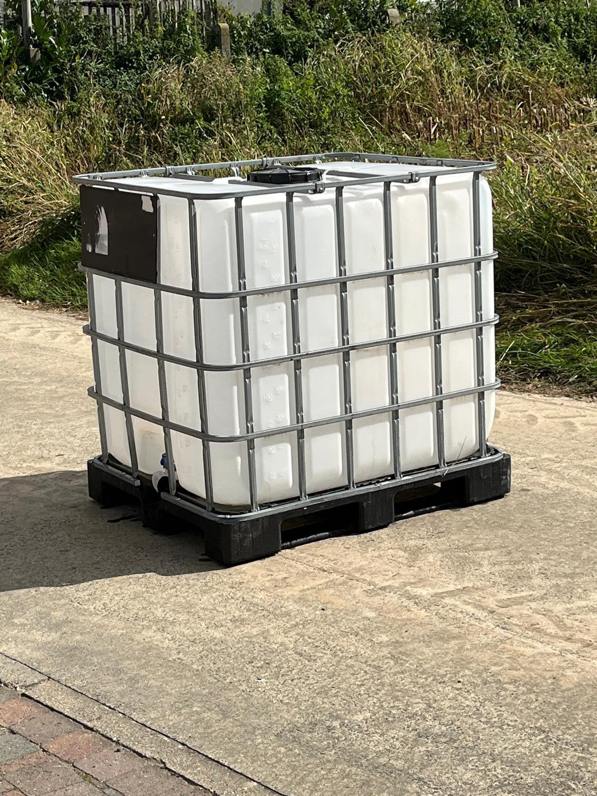 8 Cubic containers te koop, Ophalen, Zo goed als nieuw, Overige materialen