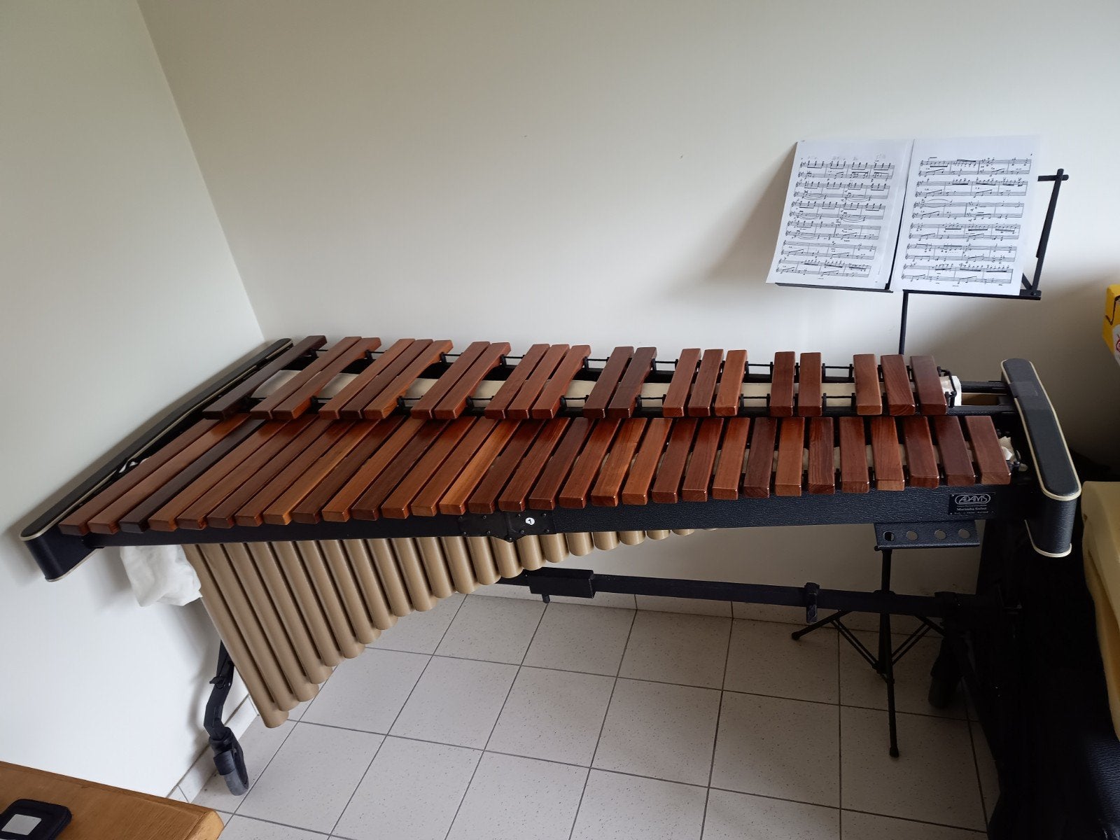 Adams Marimba Solist MSHA43, Enlèvement