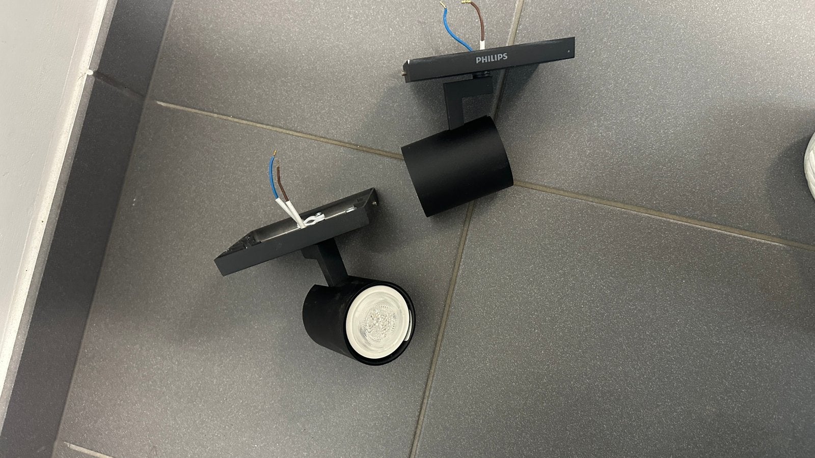 Philips wandlampen mer afstandsbediending, Ophalen, Zo goed als nieuw, Philips
