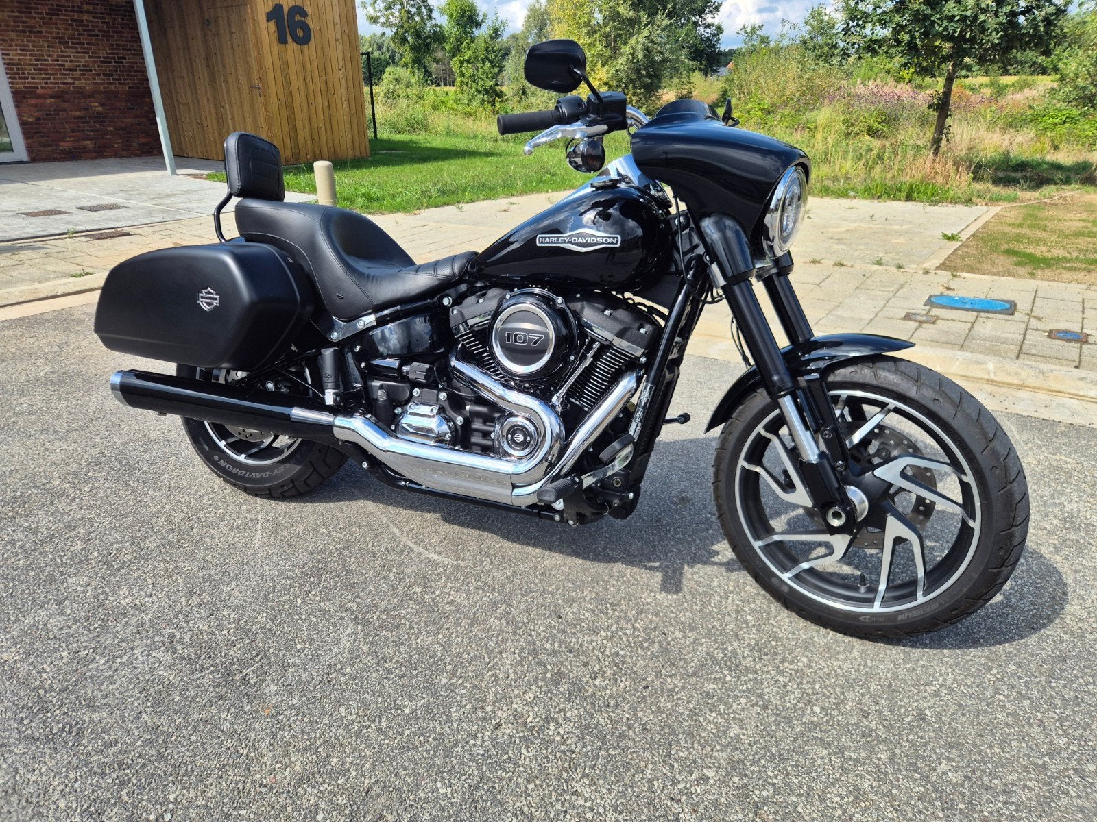 Harley Davidson SportGlide Nieuwstaat 2020-4200km, Motos, Particulier