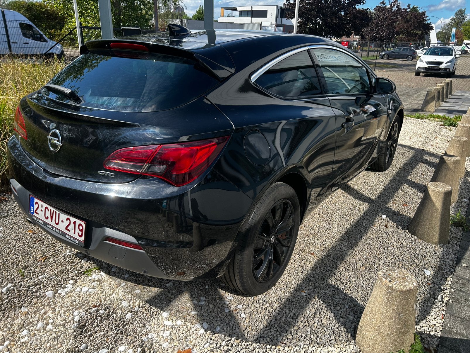 Opel astra GTC benzine gekeurd voor verkoop automaat, Auto's, 4 cilinders, Leder en Stof, Zwart, 5 zetels