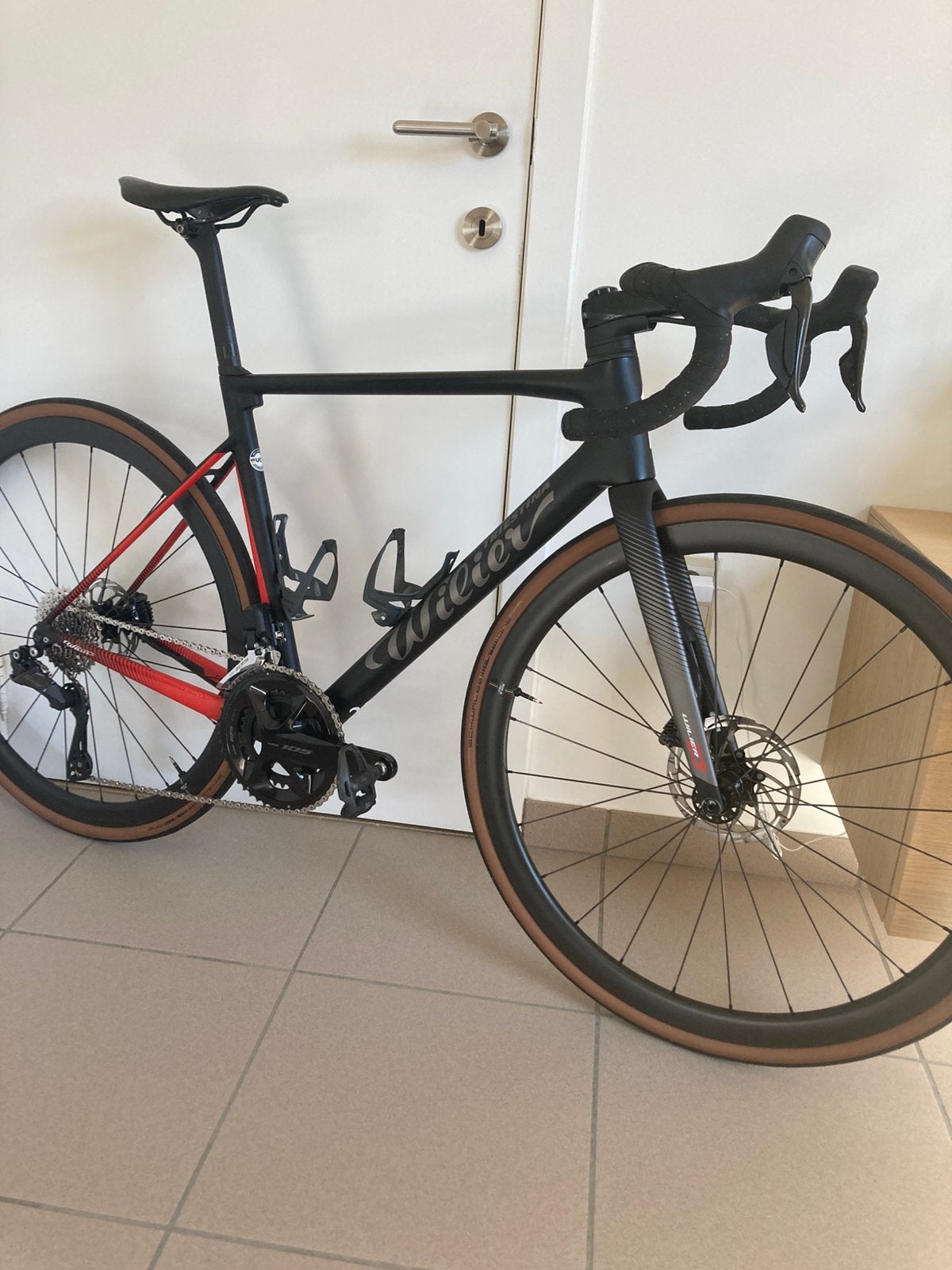 Racefiets wilier in uitmuntende staat!, Enlèvement, Comme neuf, Carbone